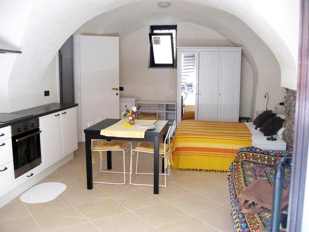 ريفا ليجوري Nino Bixio Apartment المظهر الخارجي الصورة